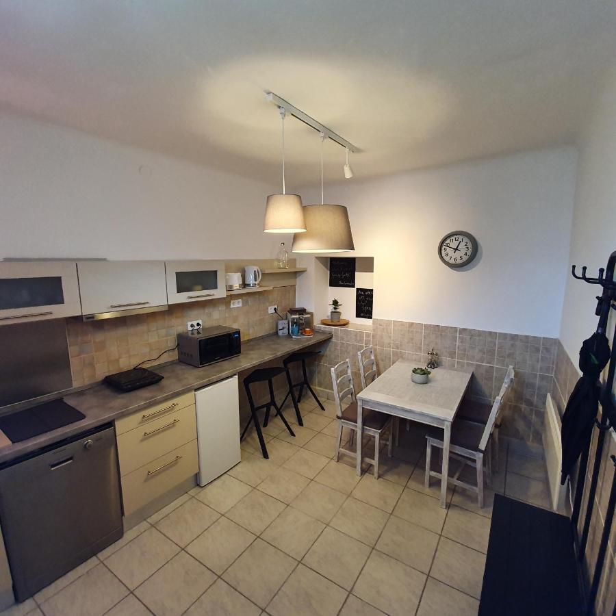 Corte Apartman Pápa Eksteriør billede