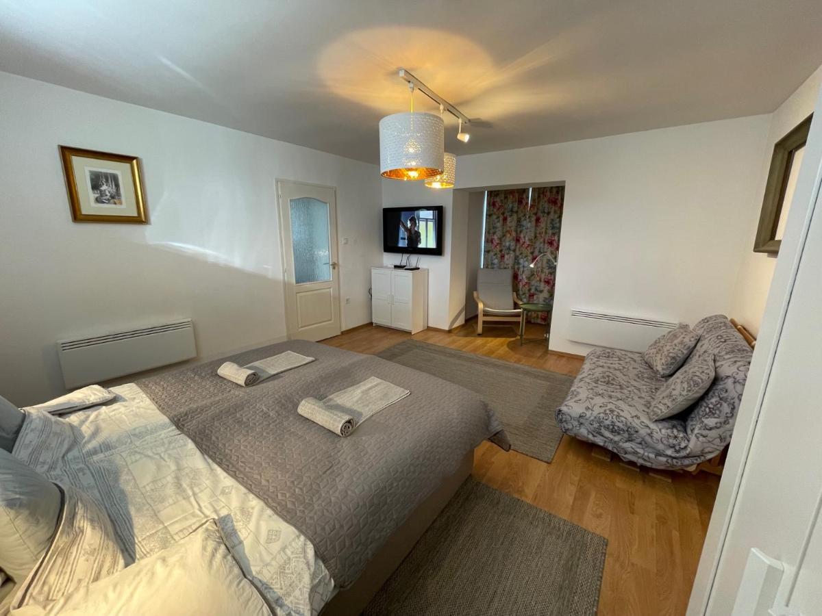 Corte Apartman Pápa Eksteriør billede