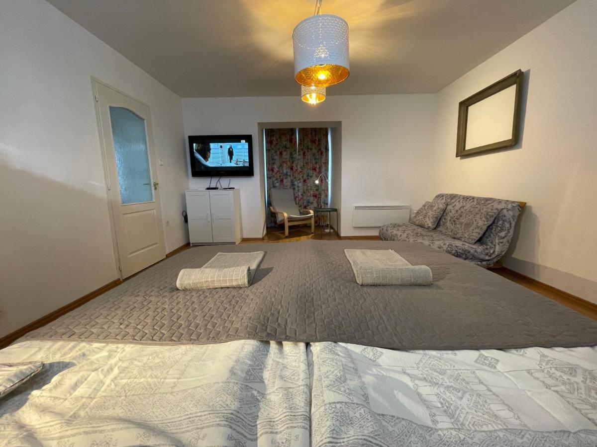Corte Apartman Pápa Eksteriør billede